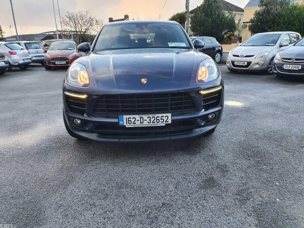 Porsche Macan SUV, Diesel, 2016, Blue
