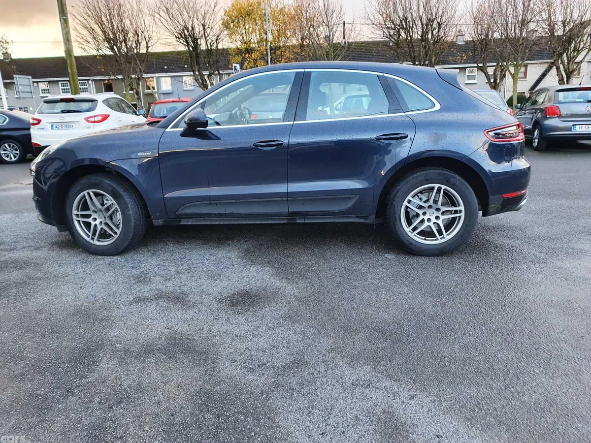 Porsche Macan SUV, Diesel, 2016, Blue