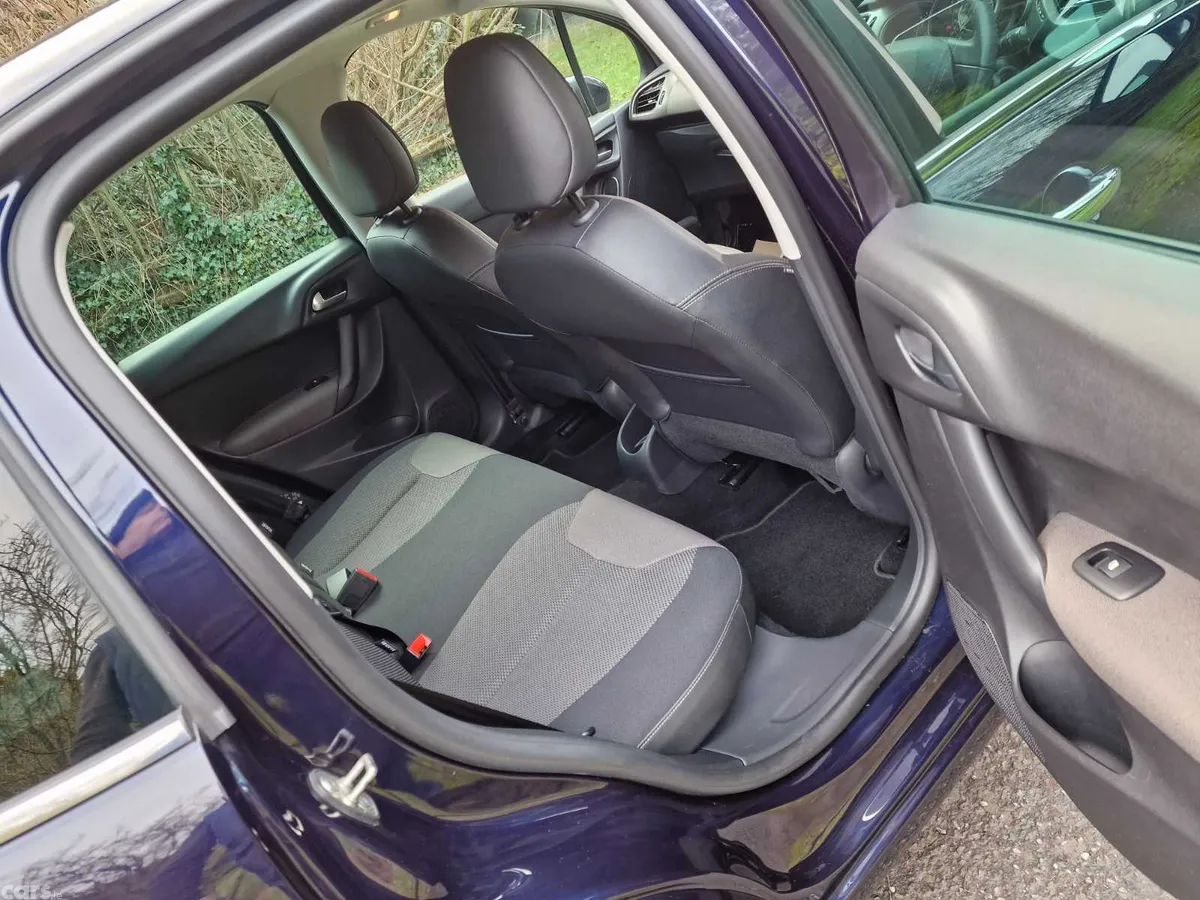 Citroen C3 Hatchback, Petrol, 2015, Blue