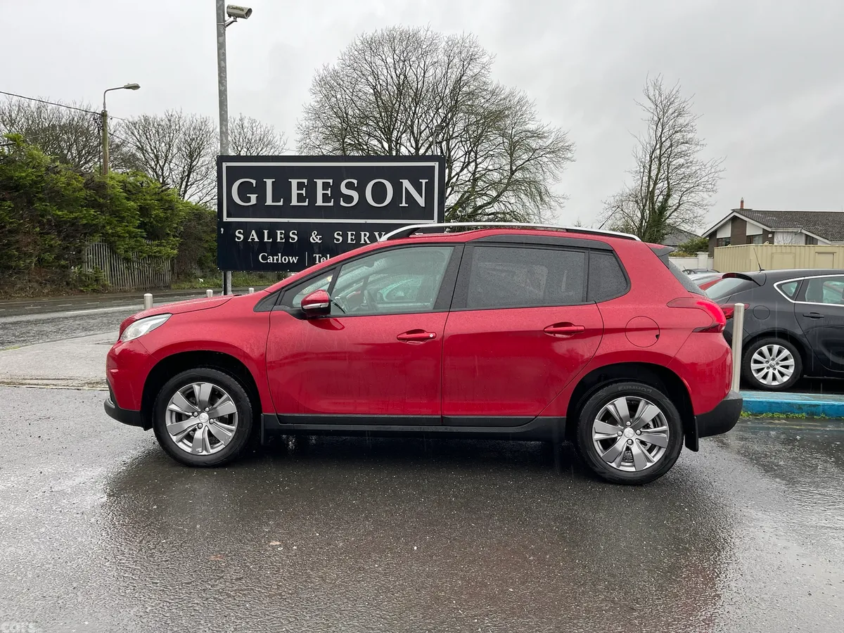 Peugeot 2008 Estate, Petrol, 2019, Red