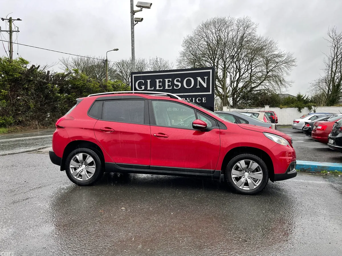 Peugeot 2008 Estate, Petrol, 2019, Red
