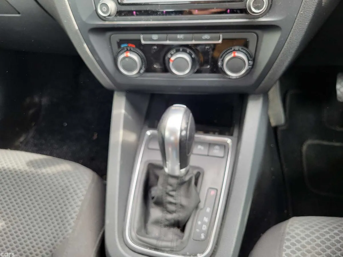 Volkswagen Jetta Saloon, Diesel, 2016, Silver