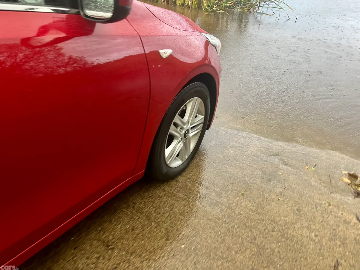 Kia Ceed Hatchback, Diesel, 2019, Red