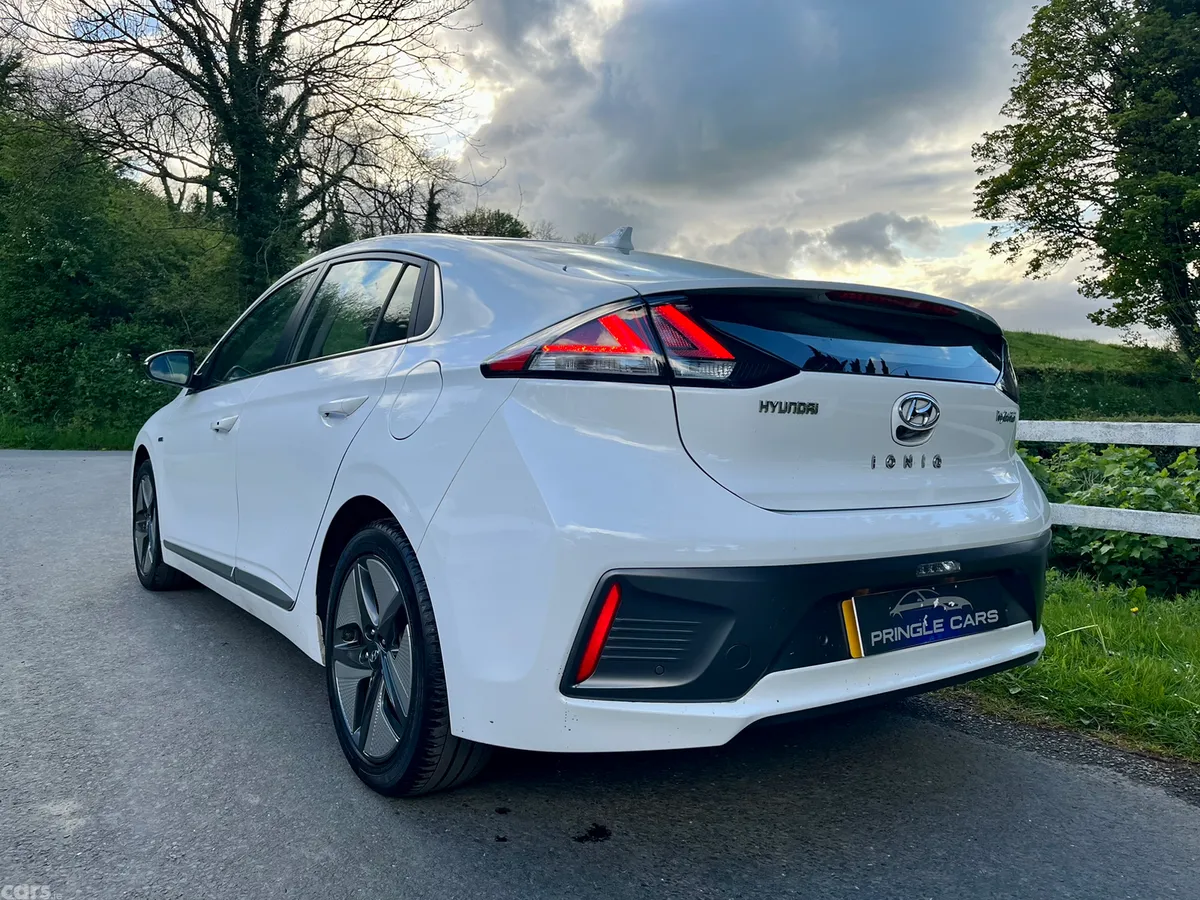 Hyundai IONIQ Hatchback, Petrol Hybrid, 2020, White
