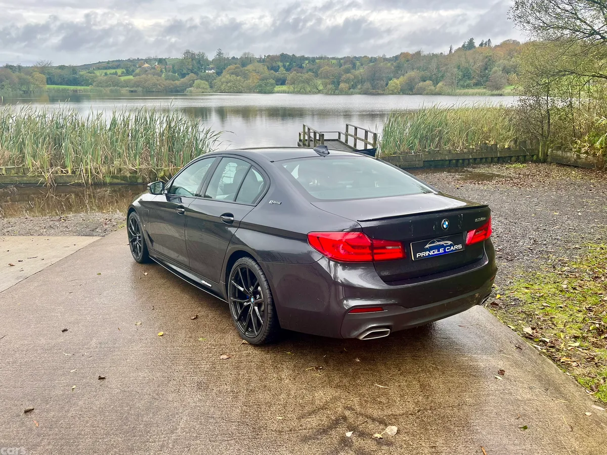 BMW 5-Series Saloon, Petrol Plug-in Hybrid, 2018, Grey