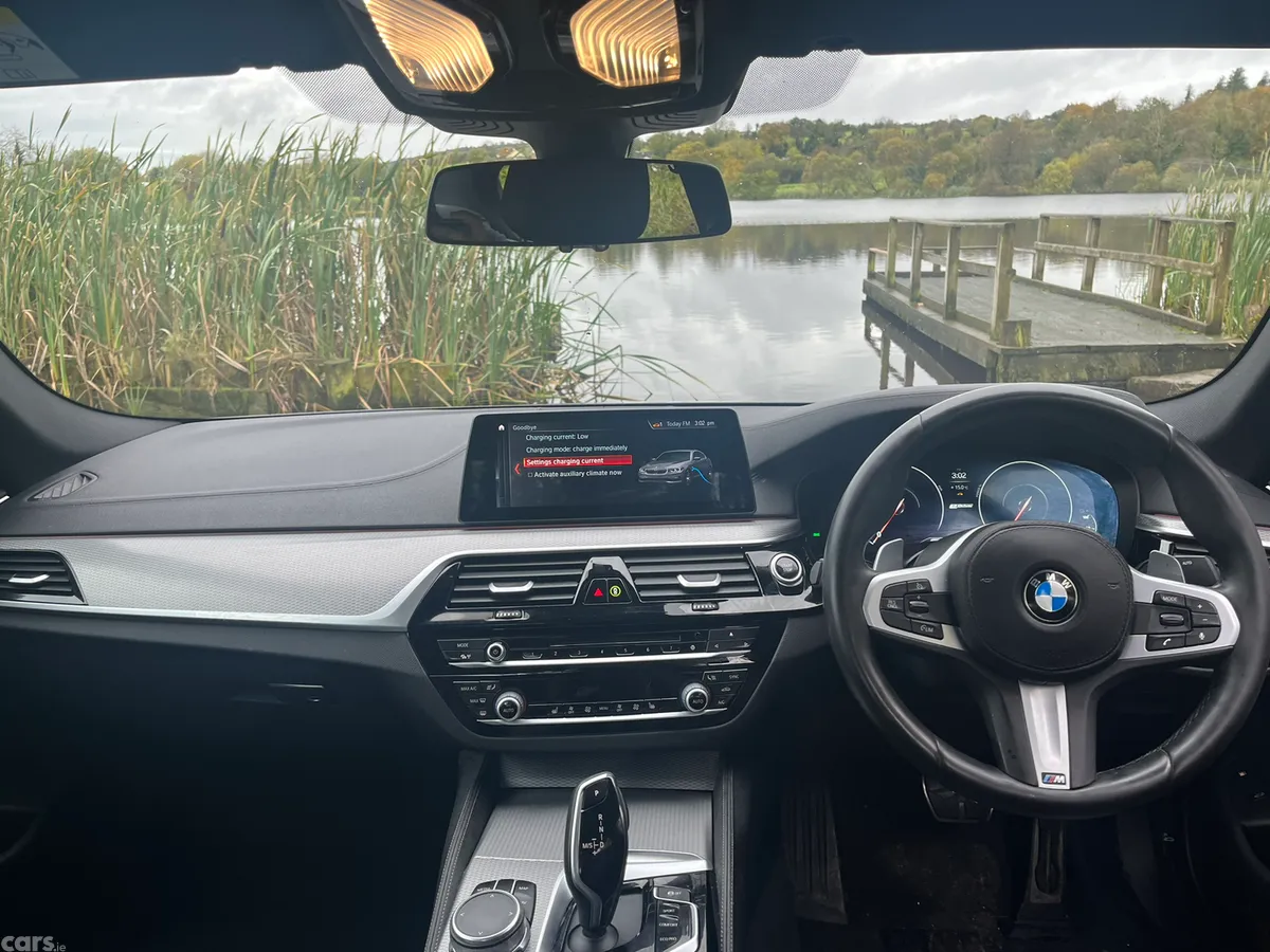 BMW 5-Series Saloon, Petrol Plug-in Hybrid, 2018, Grey