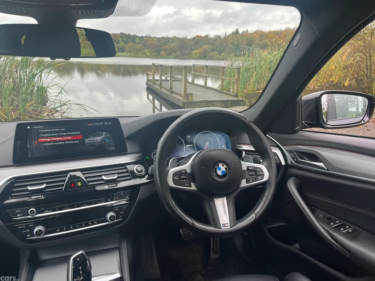 BMW 5-Series Saloon, Petrol Plug-in Hybrid, 2018, Grey