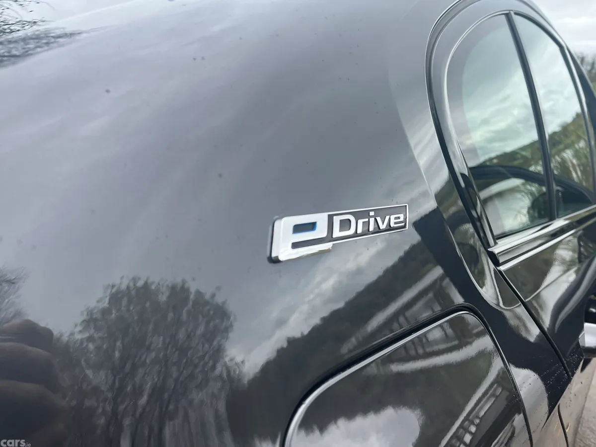 BMW 5-Series Saloon, Petrol Plug-in Hybrid, 2018, Grey
