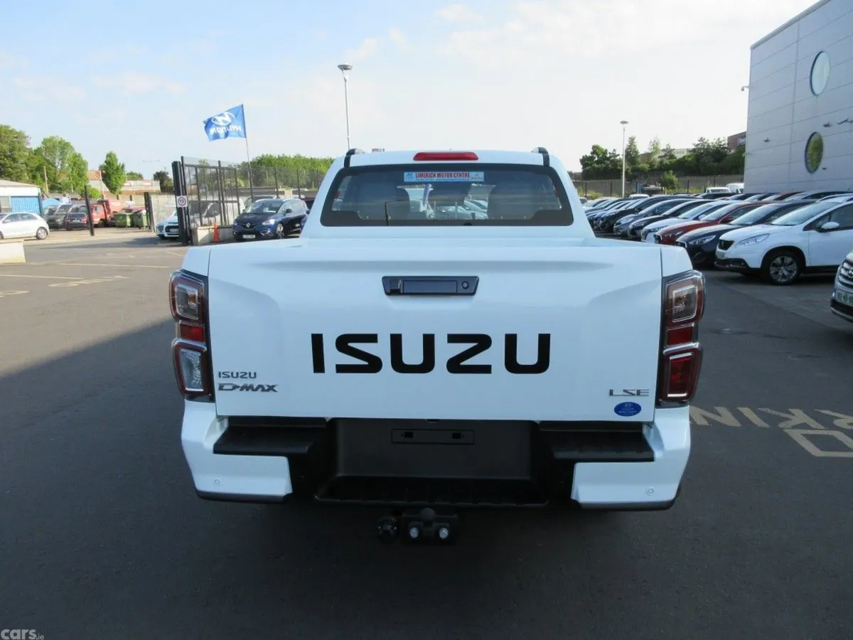 Isuzu D-Max MPV, Diesel, 2026, White