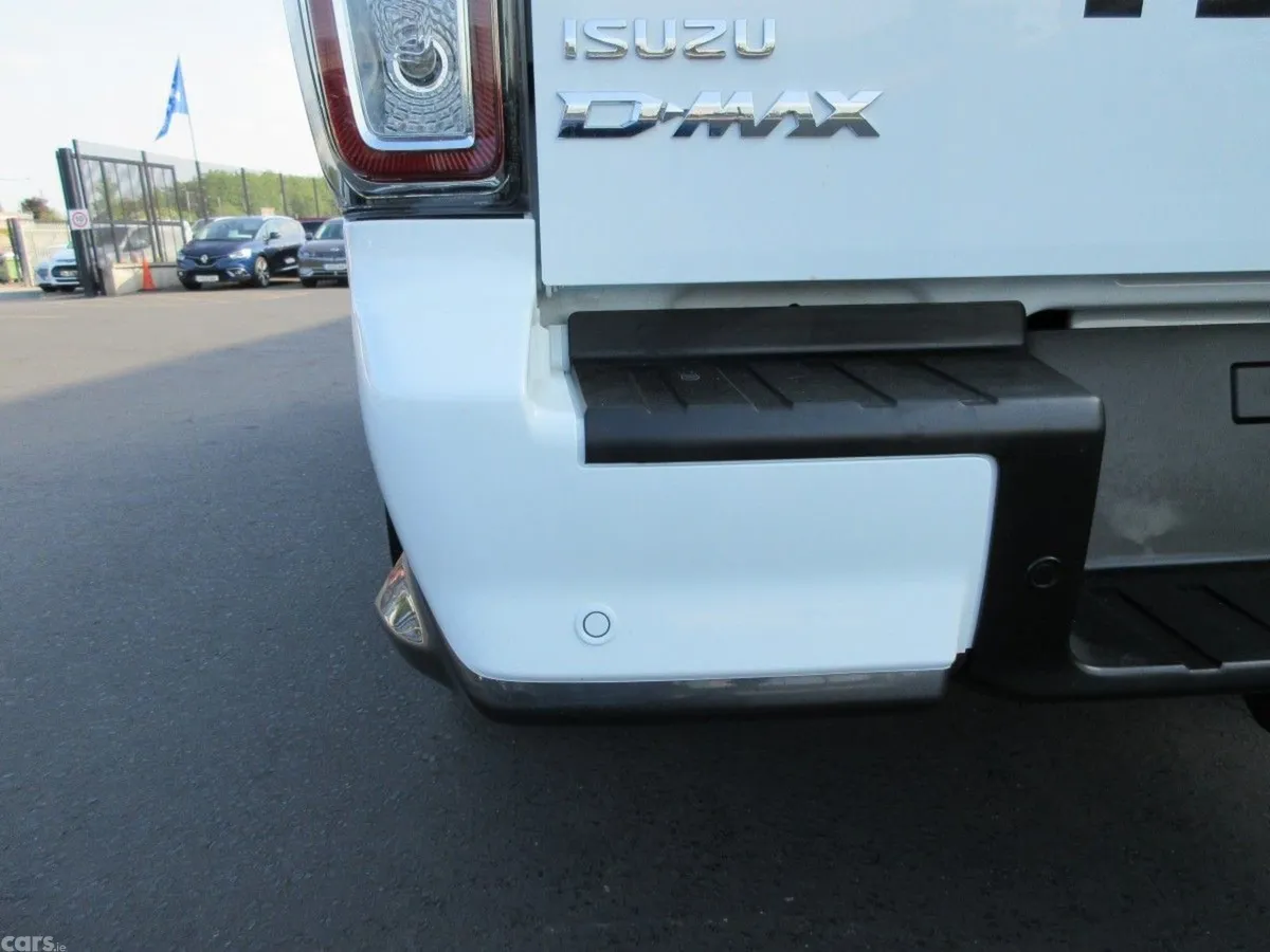 Isuzu D-Max MPV, Diesel, 2026, White