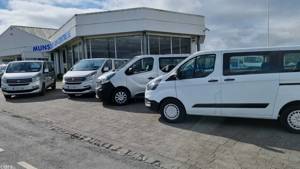 Ford Tourneo MPV, Diesel, 2020, Black