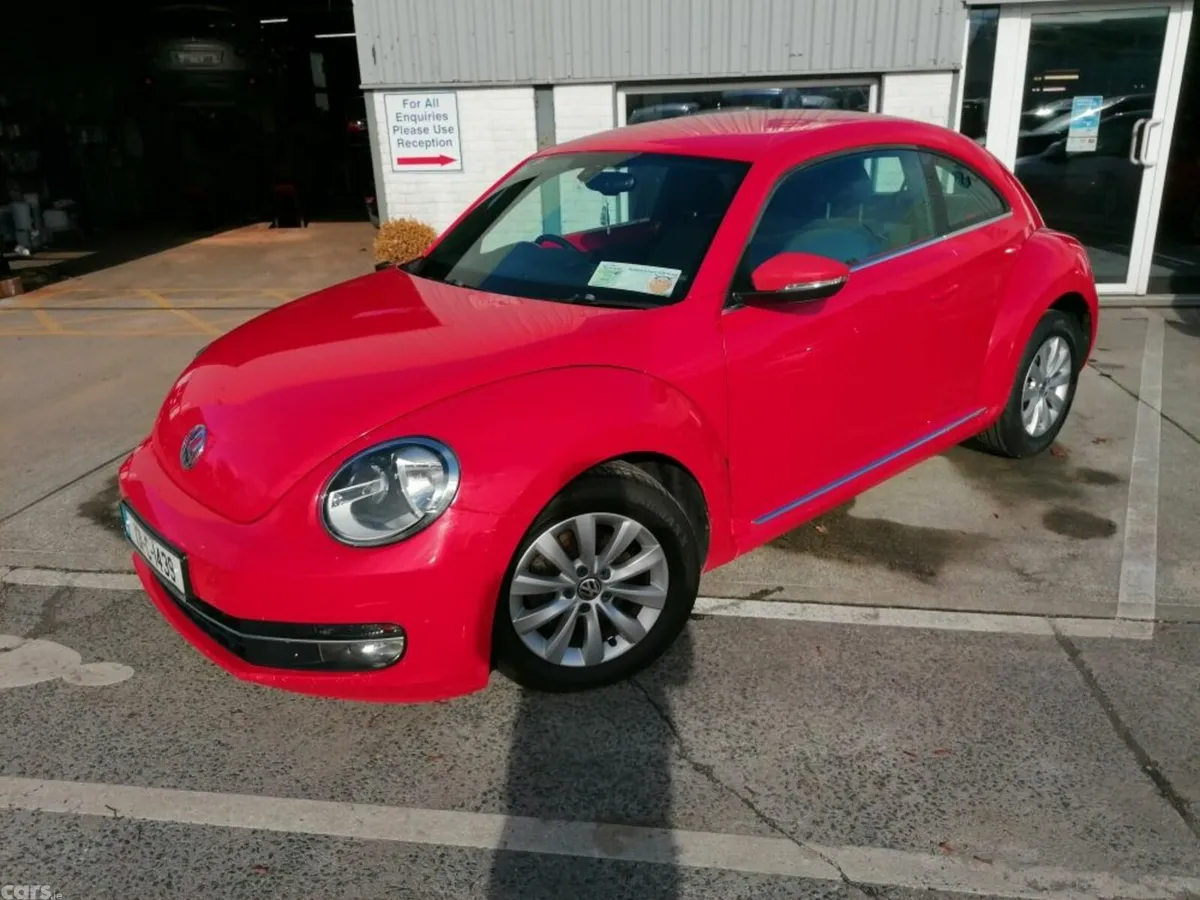 Volkswagen Beetle Hatchback, Diesel, 2013, Red