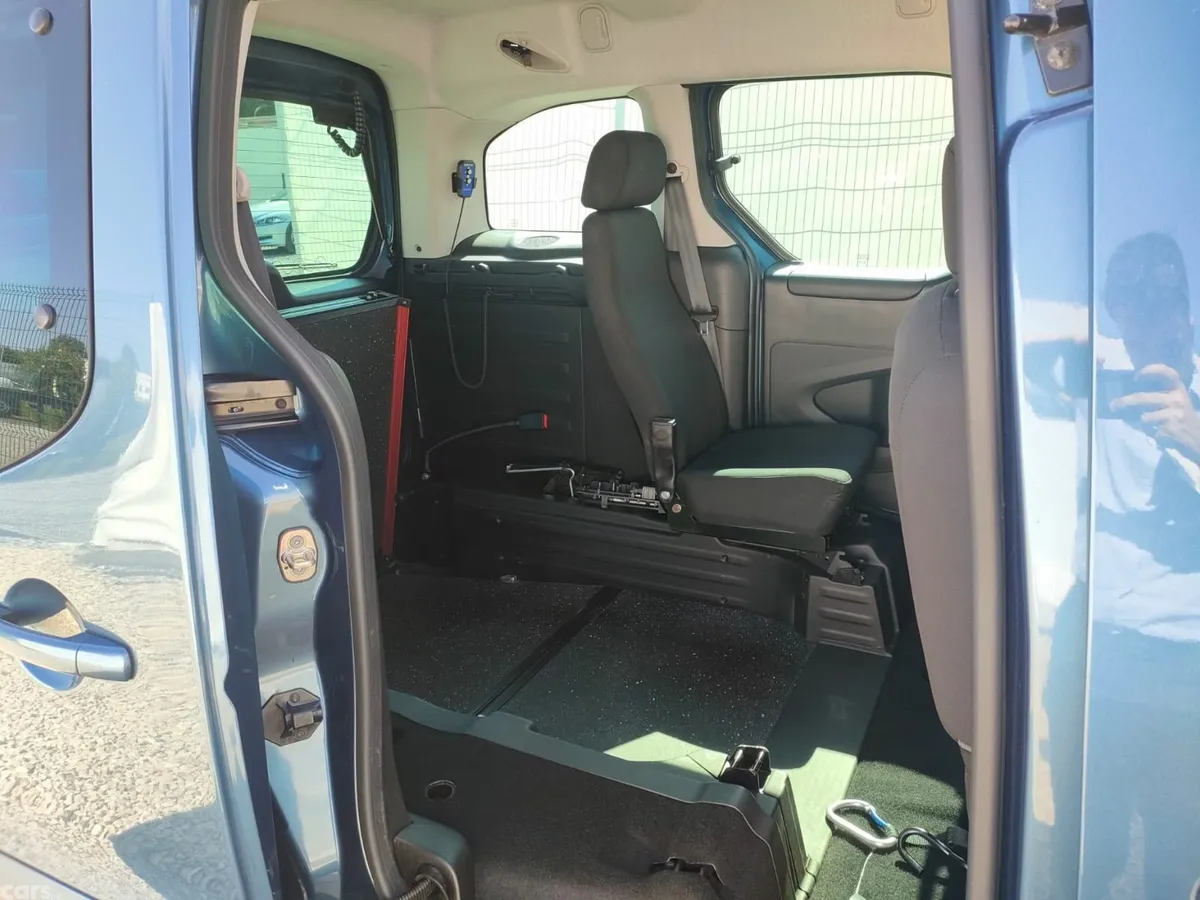 Peugeot Partner Tepee MPV, Diesel, 2017, Blue