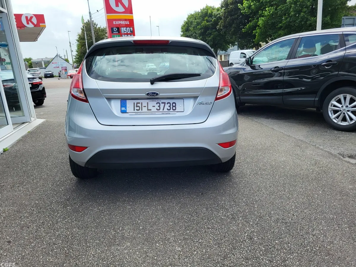 Ford Fiesta Hatchback, Petrol, 2015, Silver