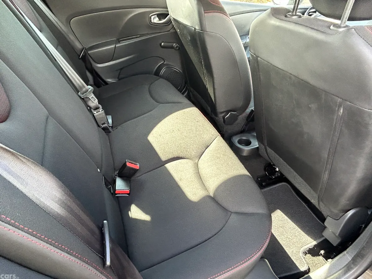 Renault Clio Hatchback, Diesel, 2015, Black