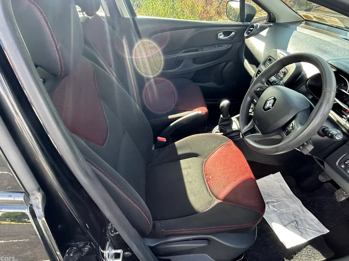 Renault Clio Hatchback, Diesel, 2015, Black