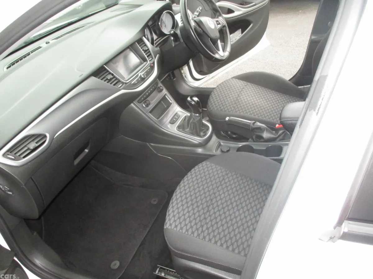 Opel Astra Hatchback, Petrol, 2020, White