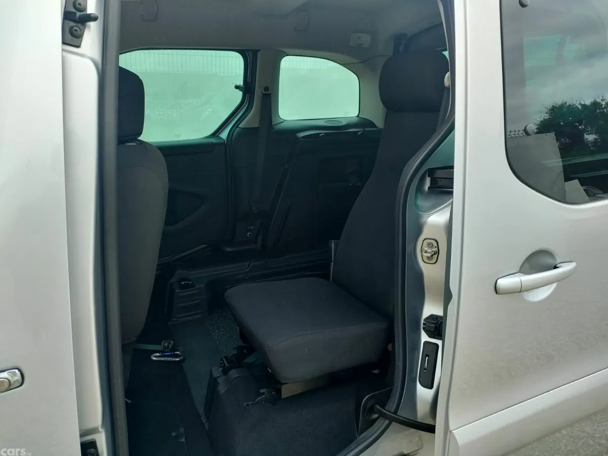 Peugeot Partner MPV, Diesel, 2018, Silver