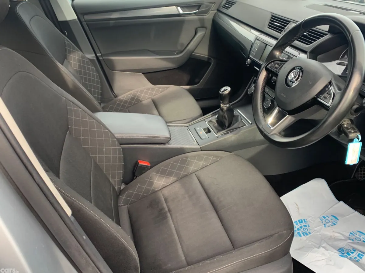 Skoda Superb Estate, Diesel, 2017, Silver