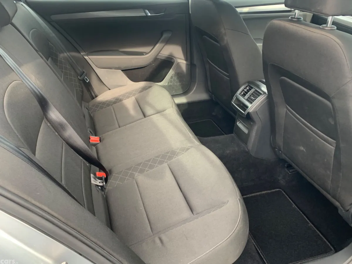 Skoda Superb Estate, Diesel, 2017, Silver
