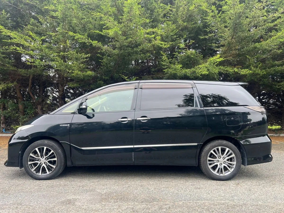 Toyota Estima MPV, Hybrid, 2012, Black