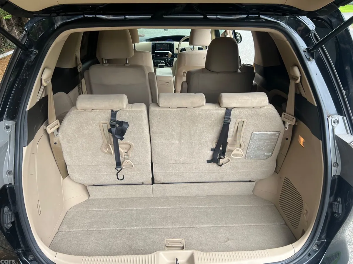 Toyota Estima MPV, Hybrid, 2012, Black