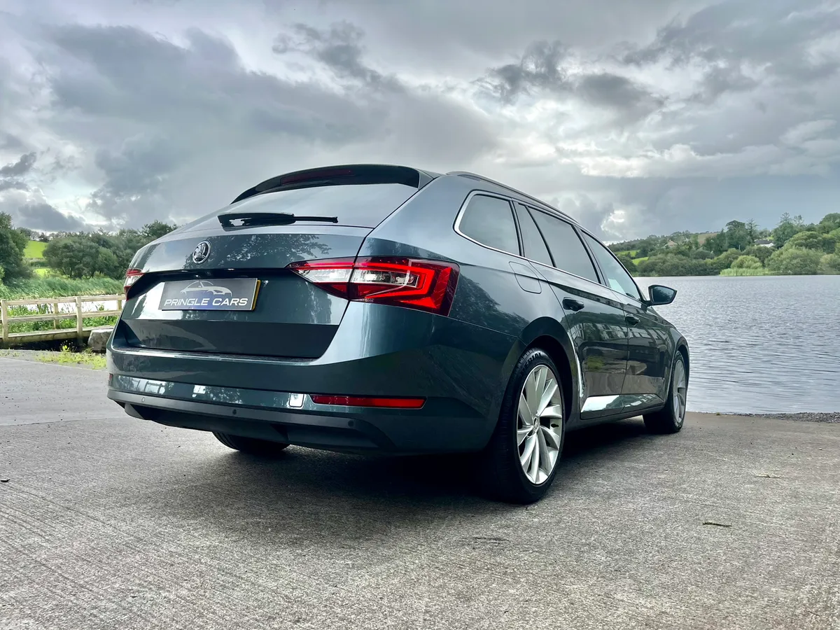 Skoda Superb Estate, Diesel, 2019, Grey
