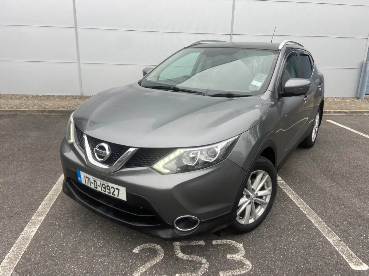 Nissan Qashqai SUV, Petrol, 2017, Grey