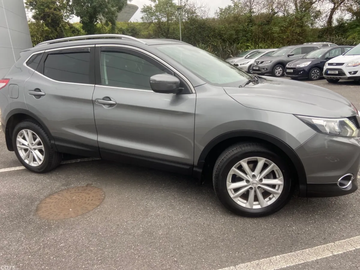 Nissan Qashqai SUV, Petrol, 2017, Grey