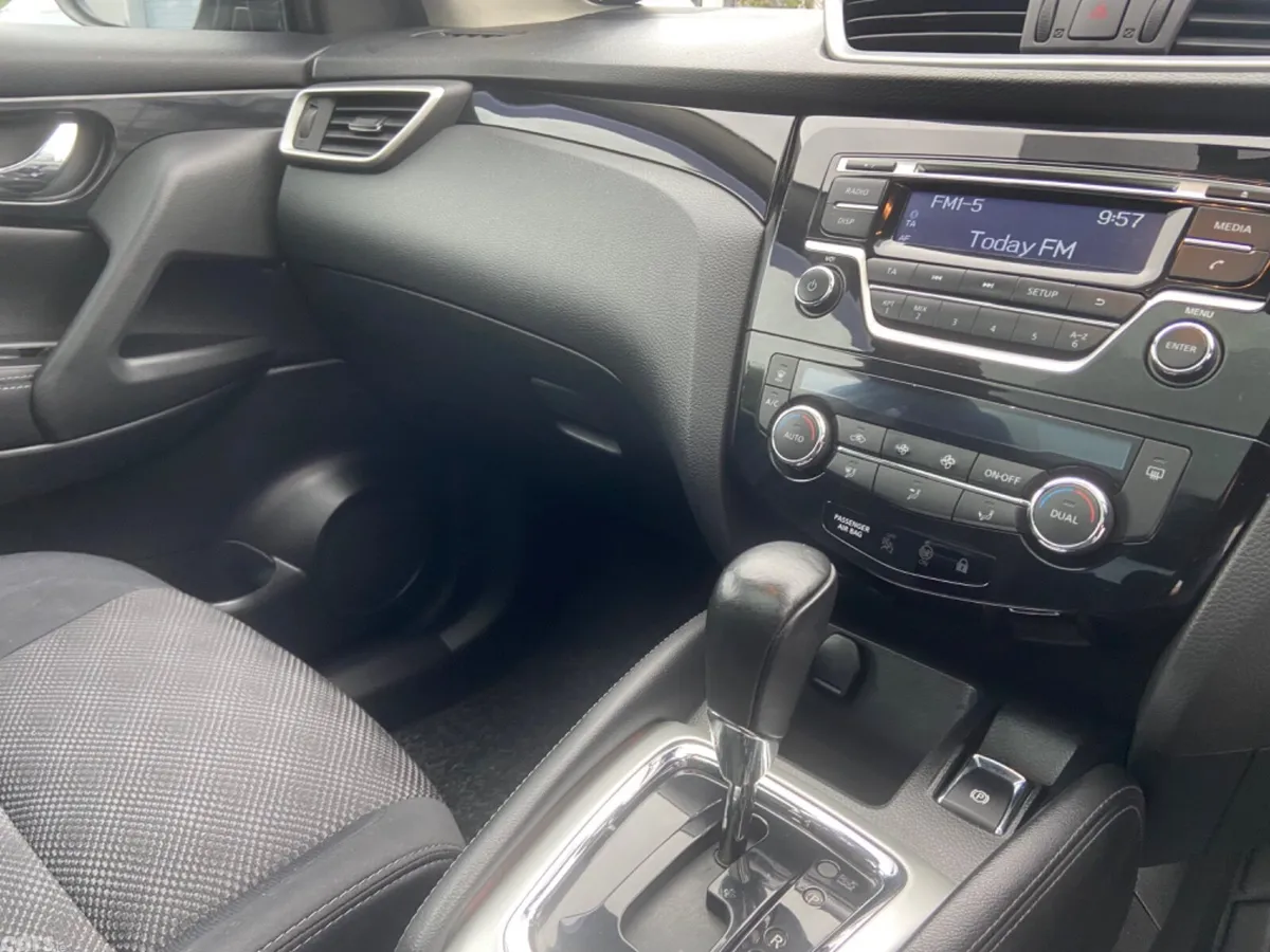Nissan Qashqai SUV, Petrol, 2017, Grey