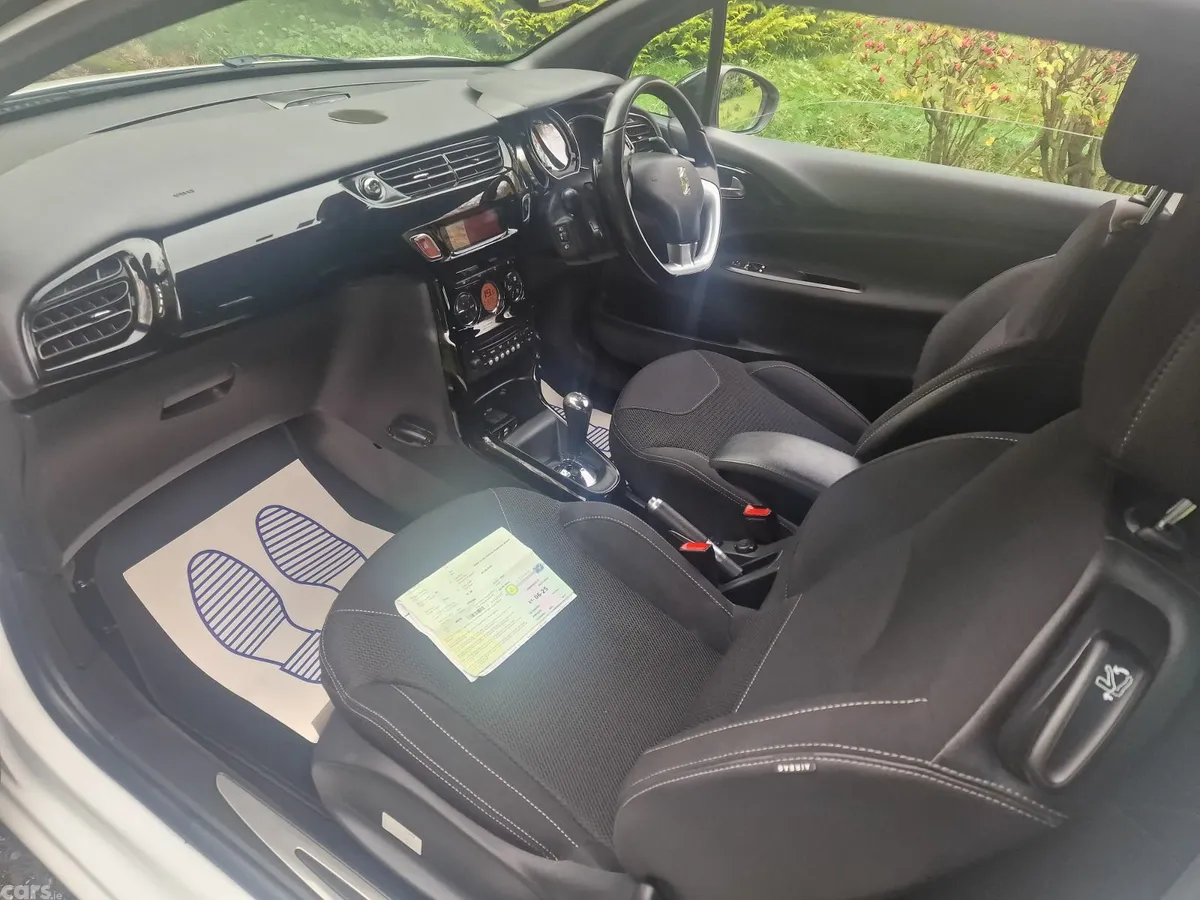 Citroen DS 3 Hatchback, Petrol, 2016, White