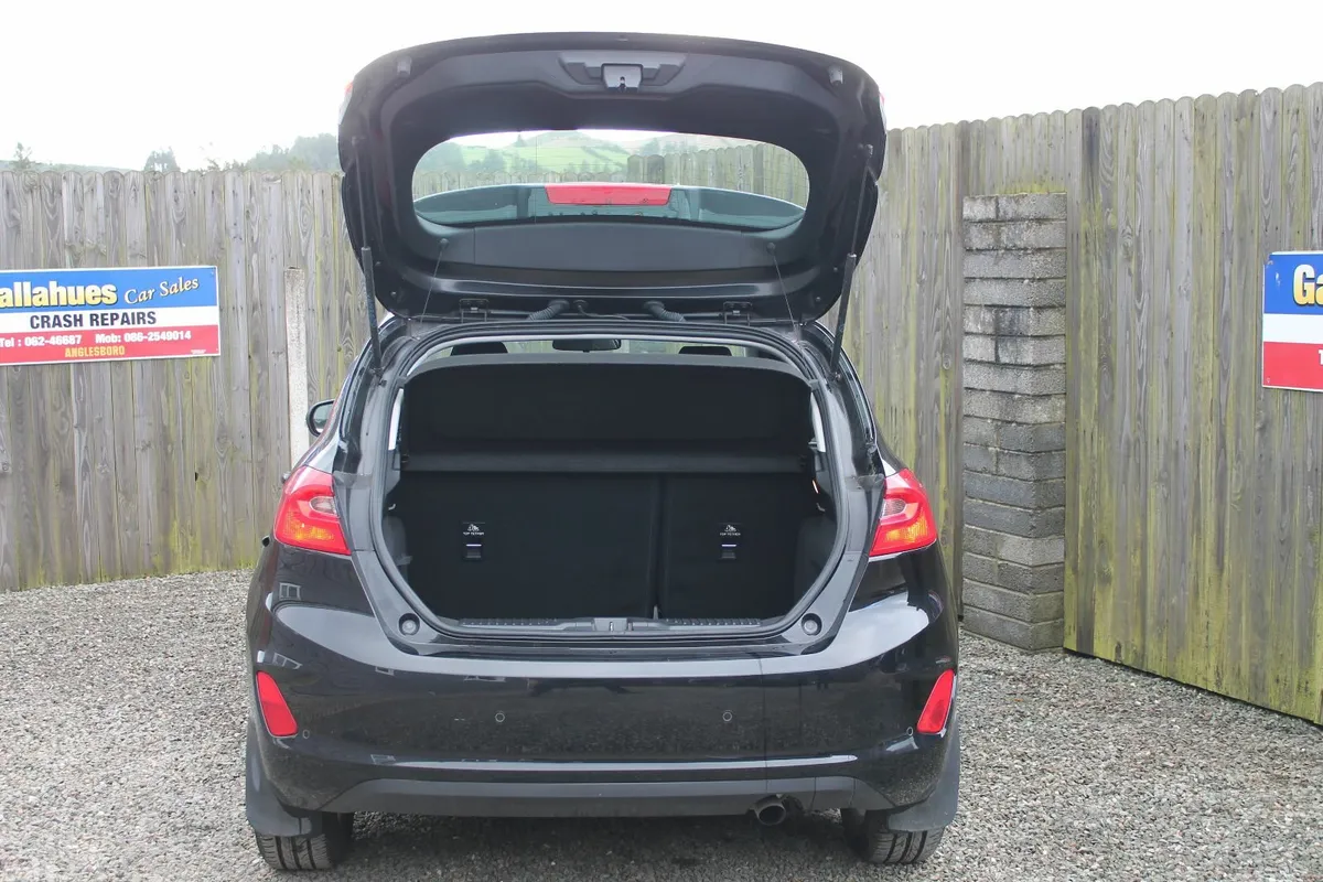 Ford Fiesta Hatchback, Petrol, 2020, Black