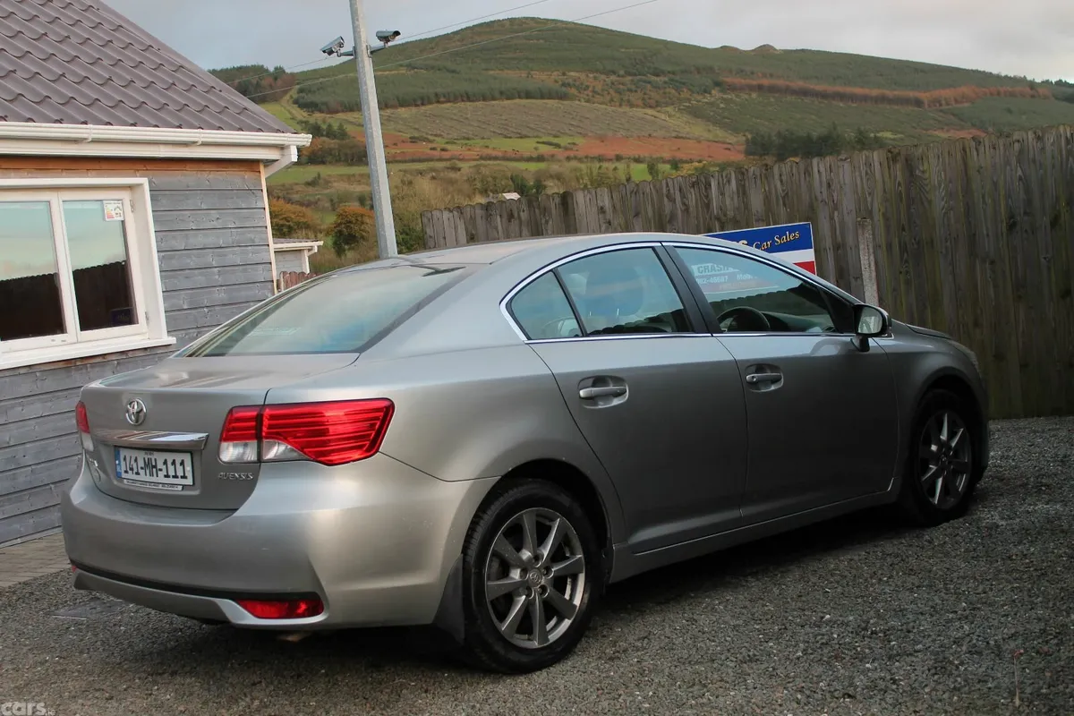 Toyota Avensis Saloon, Diesel, 2014, Grey