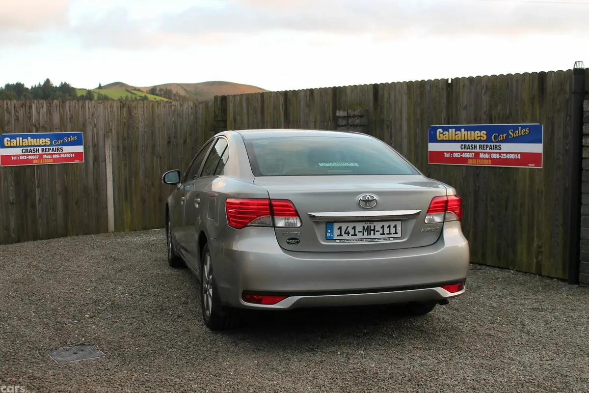 Toyota Avensis Saloon, Diesel, 2014, Grey