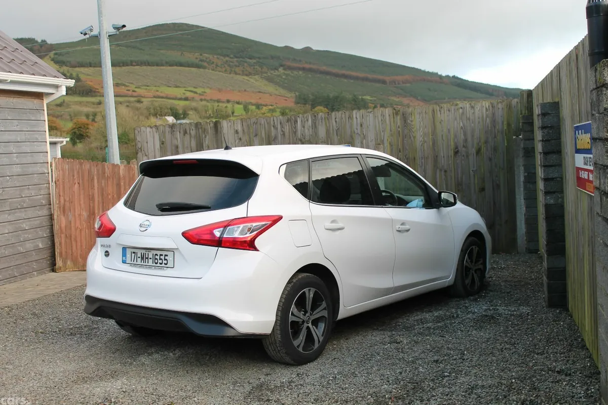 Nissan Pulsar Hatchback, Diesel, 2017, White