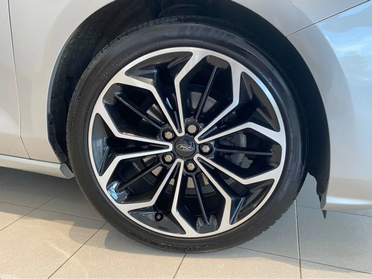 Ford Focus Hatchback, Diesel, 2021, Grey