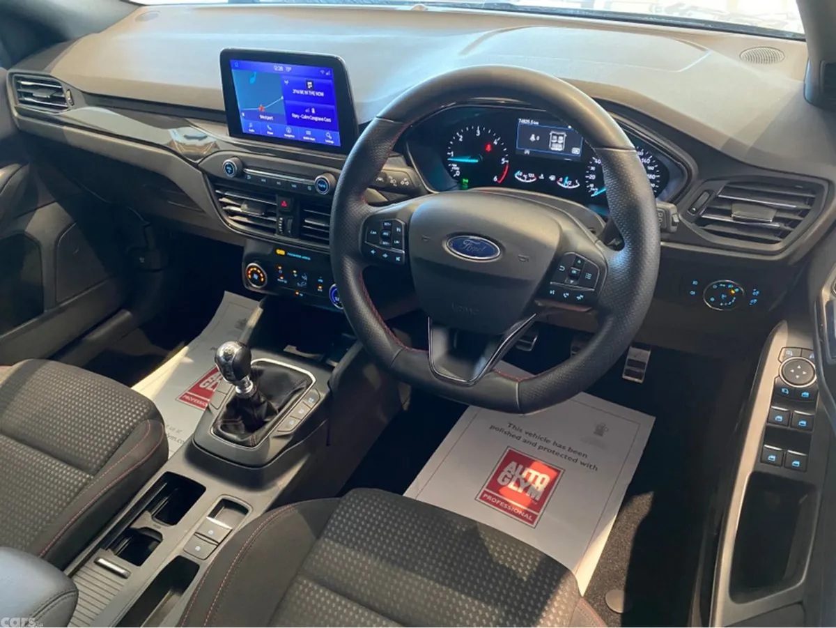 Ford Focus Hatchback, Diesel, 2021, Grey