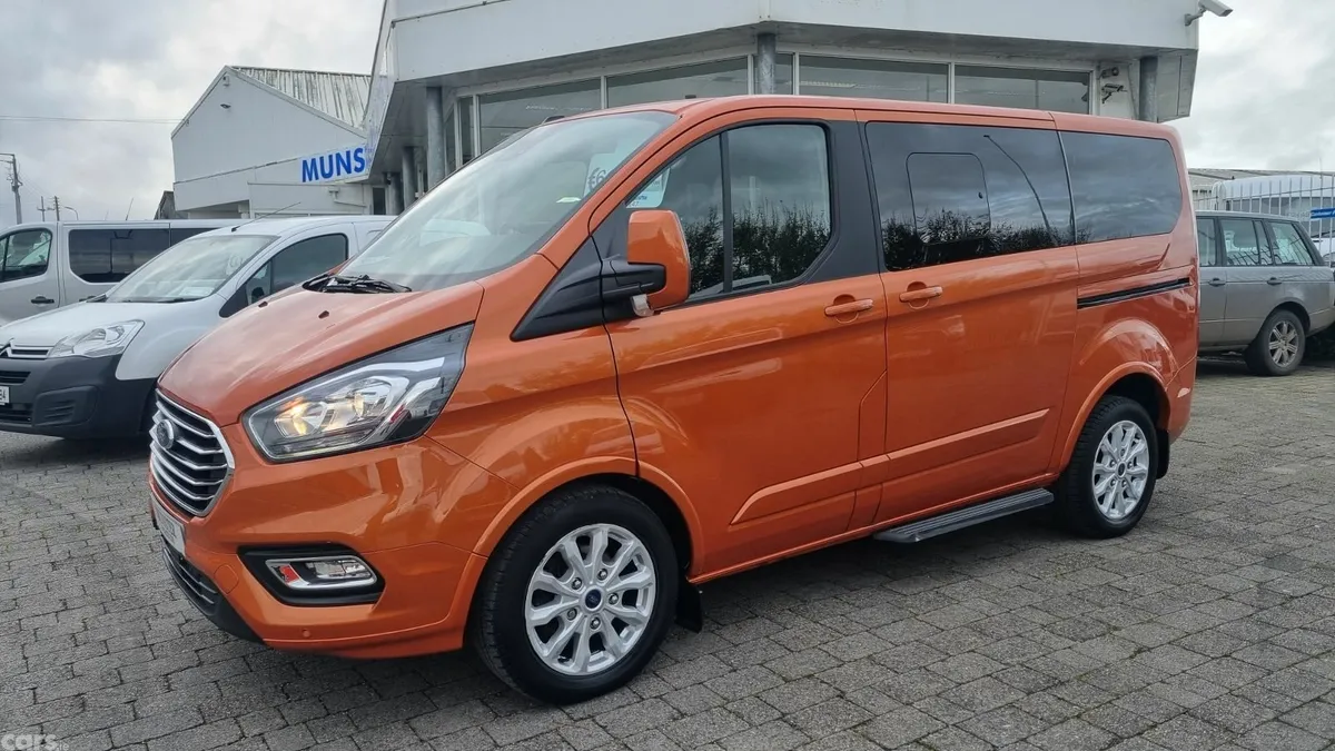 Ford Tourneo MPV, Diesel, 2020, Black