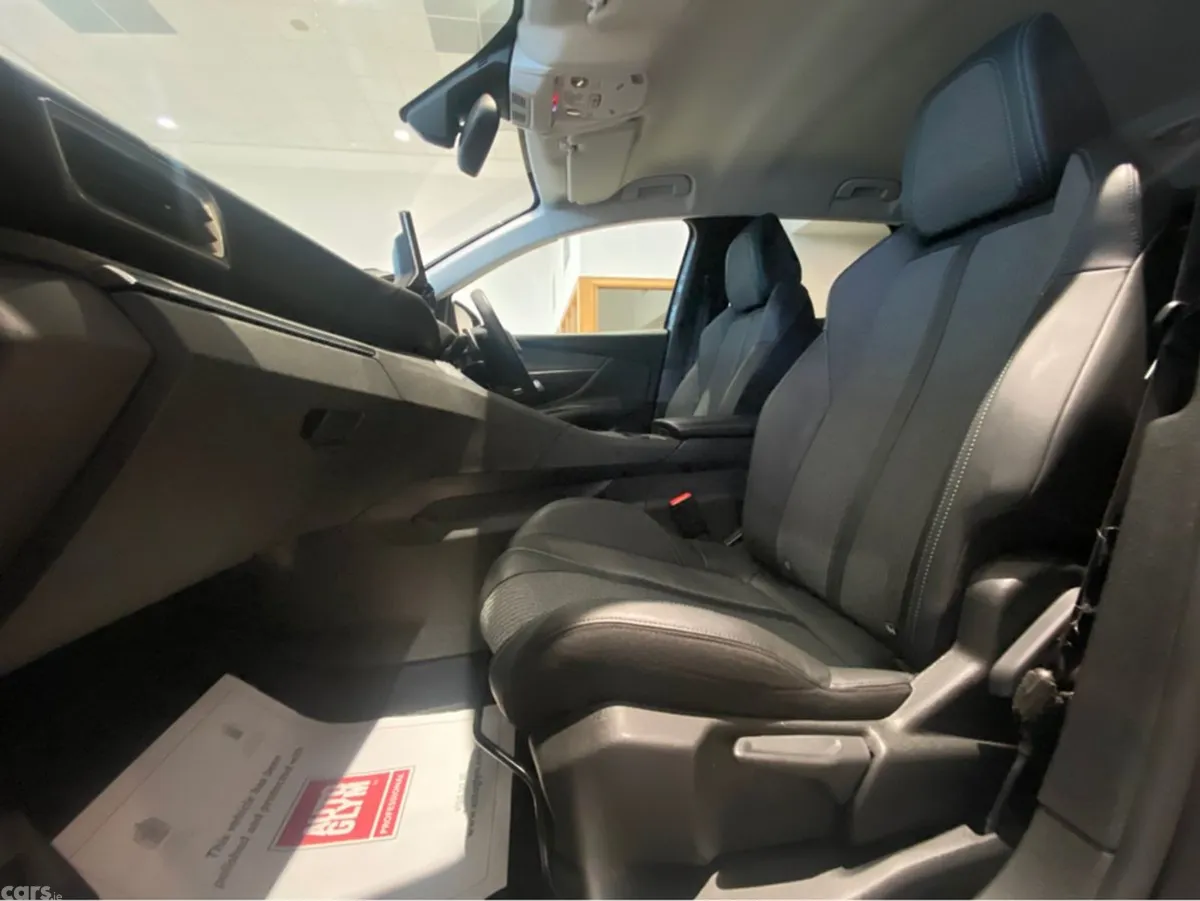 Peugeot 3008 MPV, Diesel, 2021, Grey