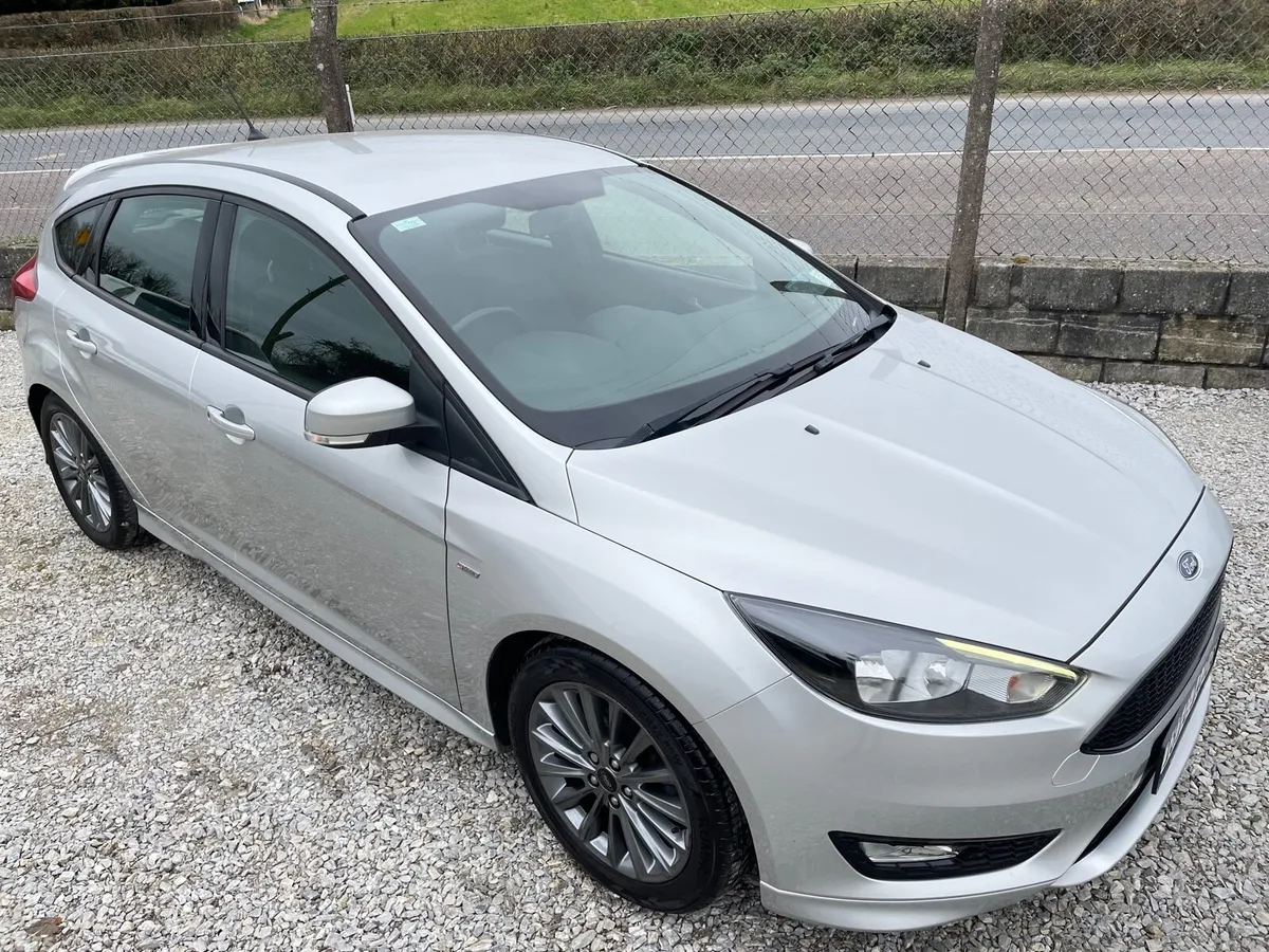 Ford Focus Hatchback, Petrol, 2018, Silver