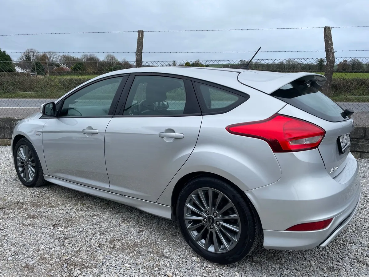 Ford Focus Hatchback, Petrol, 2018, Silver