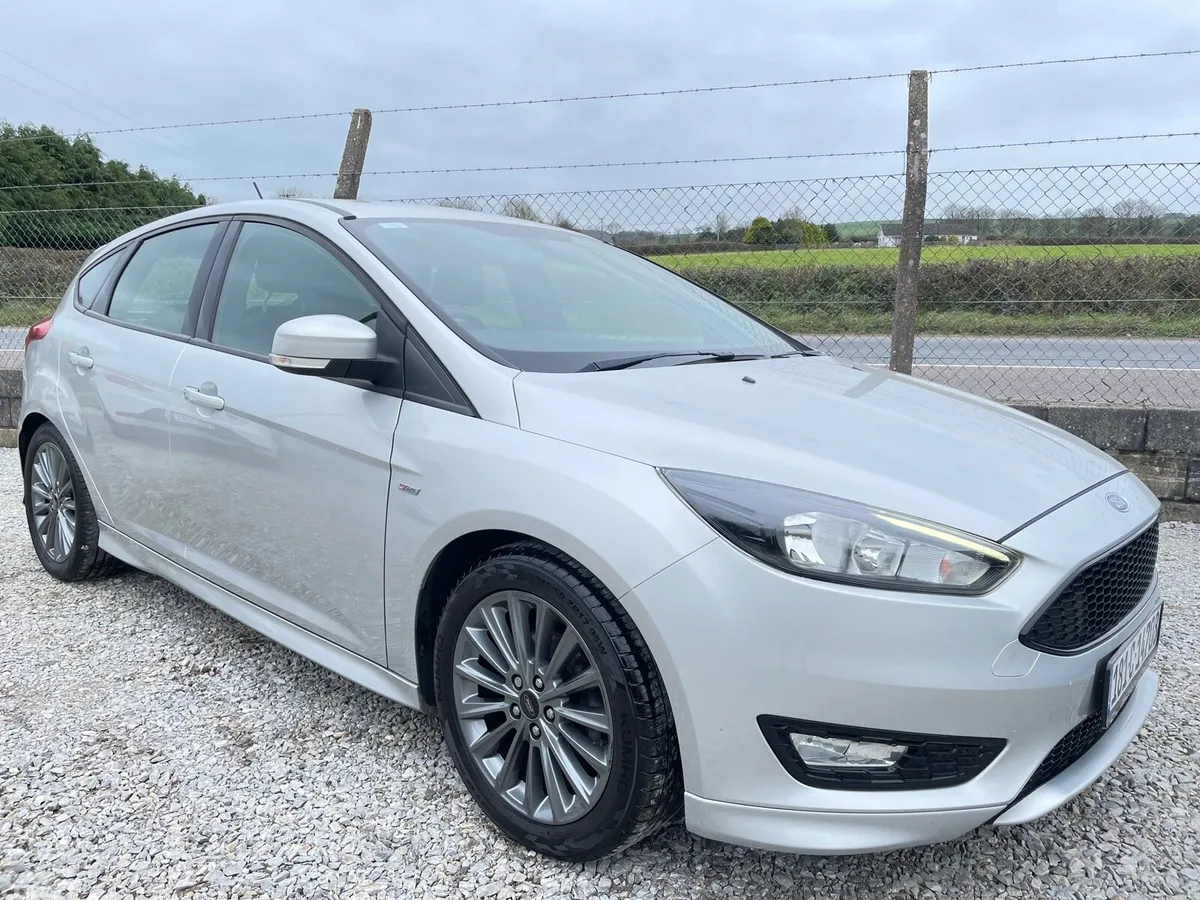 Ford Focus Hatchback, Petrol, 2018, Silver