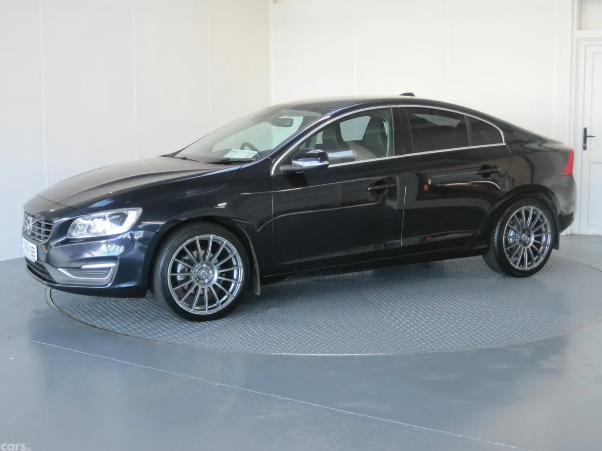Volvo S60 Saloon, Diesel, 2017, Blue