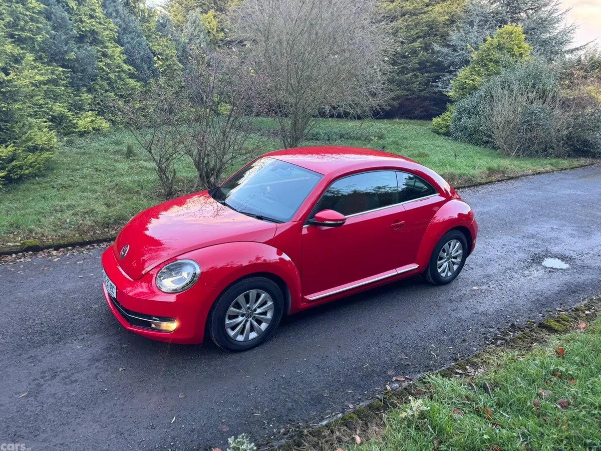 Volkswagen Beetle Hatchback, Petrol, 2015, Red