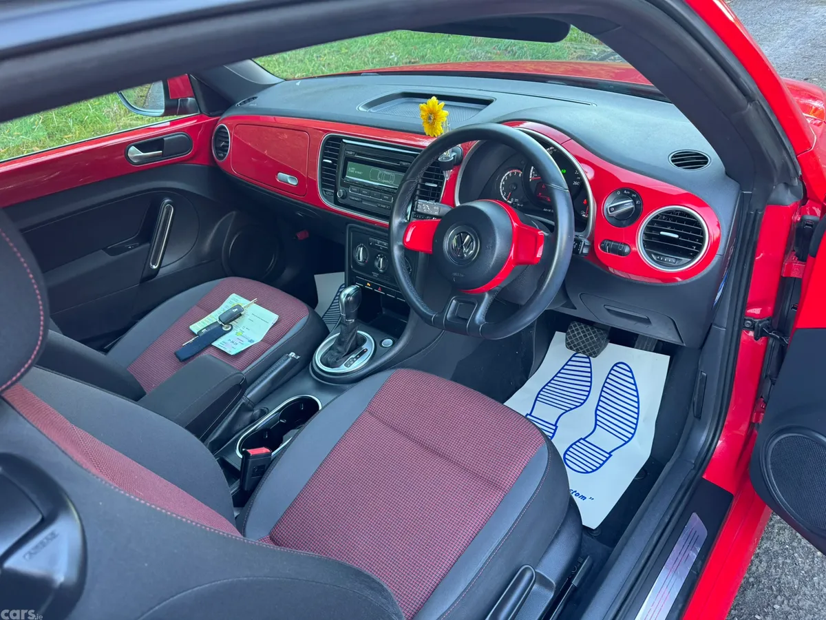 Volkswagen Beetle Hatchback, Petrol, 2015, Red