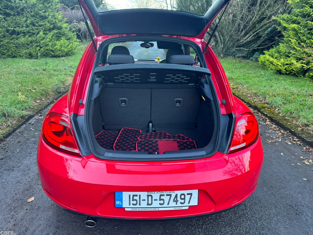 Volkswagen Beetle Hatchback, Petrol, 2015, Red
