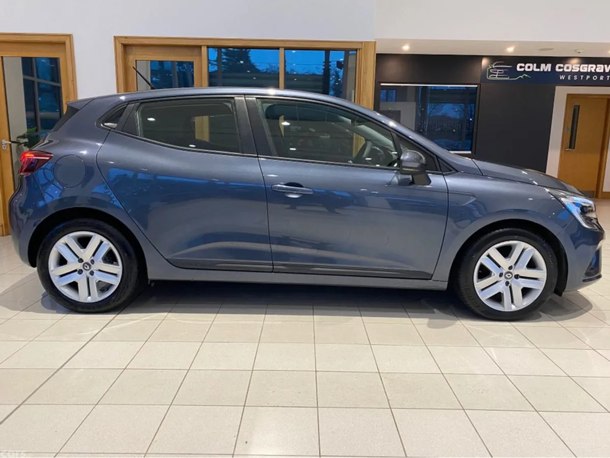 Renault Clio Hatchback, Petrol, 2022, Grey