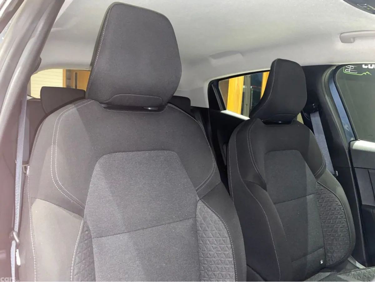 Renault Clio Hatchback, Petrol, 2022, Grey