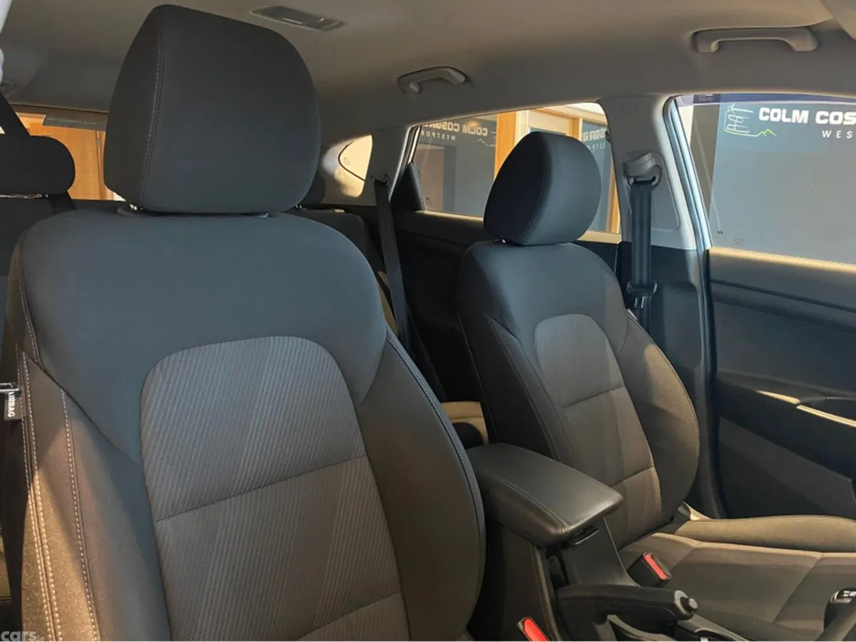 Hyundai Tucson MPV, Diesel, 2019, Grey