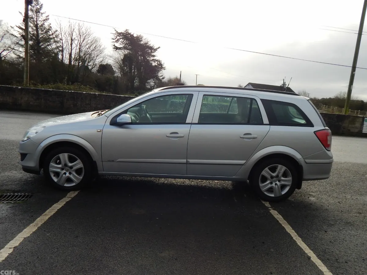 Vauxhall Astra Estate, Diesel, 2009, Silver